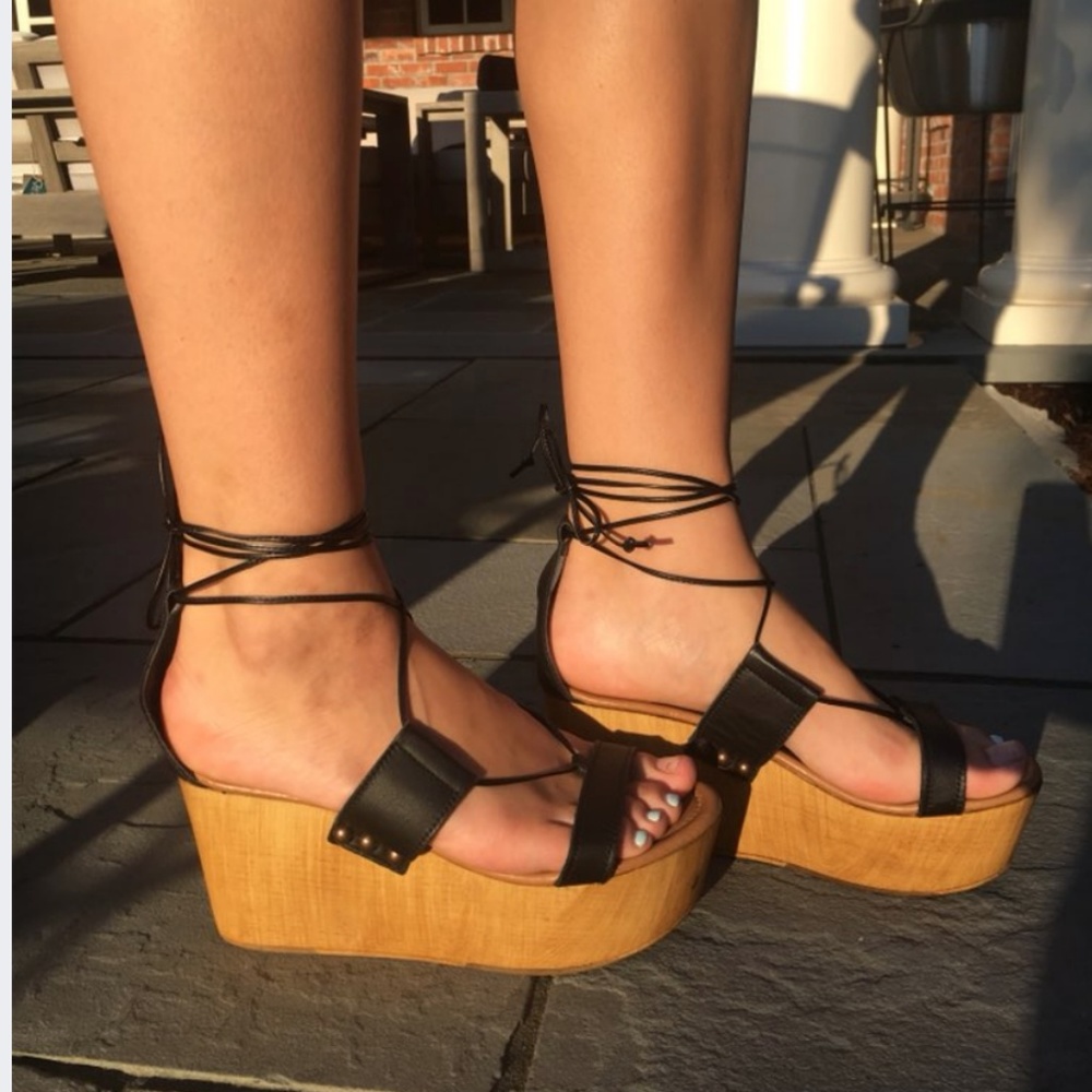 Steve Madden Beniee Platform Sandals - Picture 2 of 3